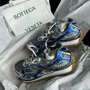 Bottega Veneta Orbit sneakers. Brand new, NEVER WORN. Blue color.